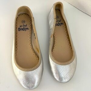 Mini Boden silver ballet flats size 33